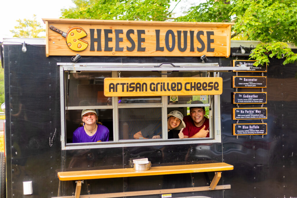 Cheese Louise food truck at a New Hampshire backyard wedding.