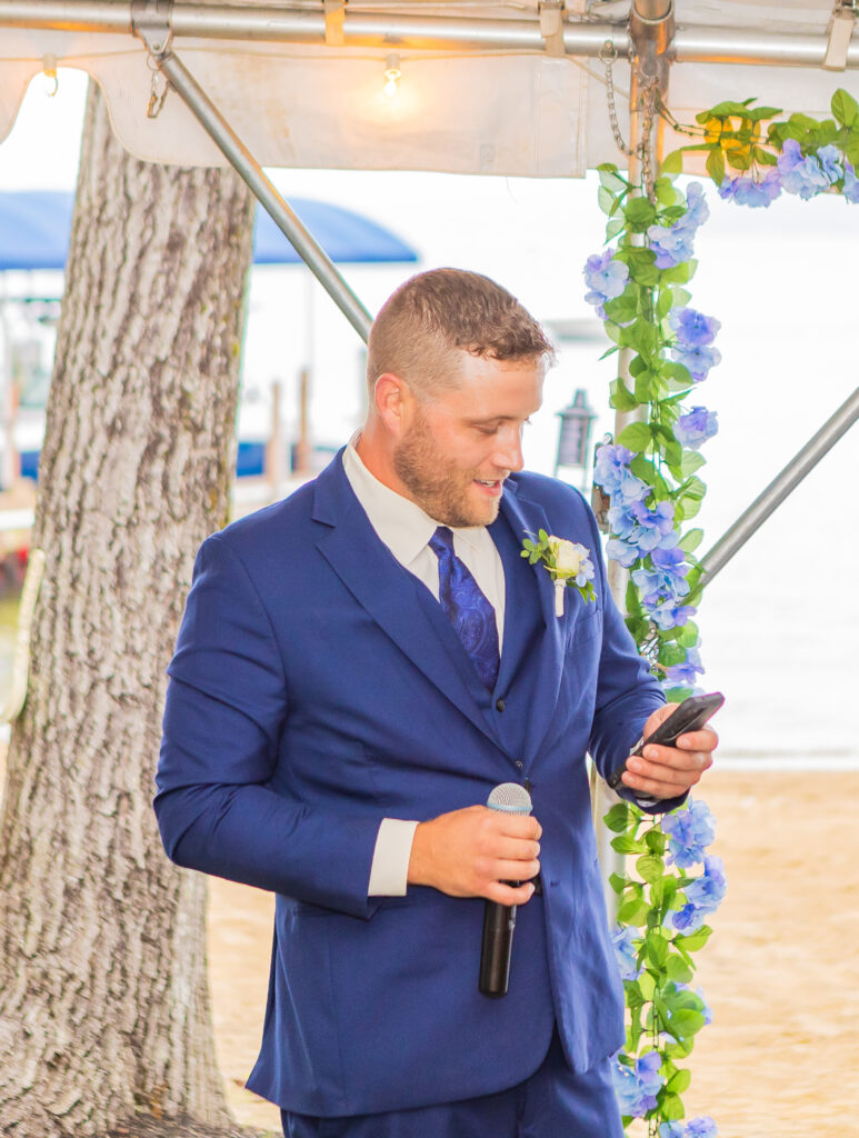 Best man gives a speech.