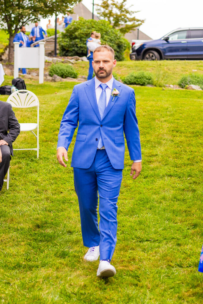 wedding ceremony on lake winnipesaukee