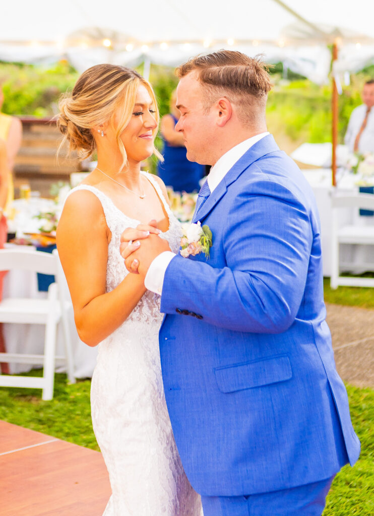bride and groom sharing a first dance