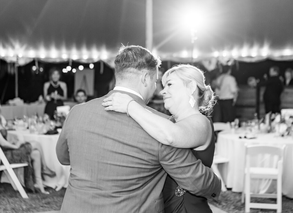 groom dancing with his mother
